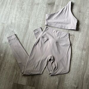Set Active Outfit XS